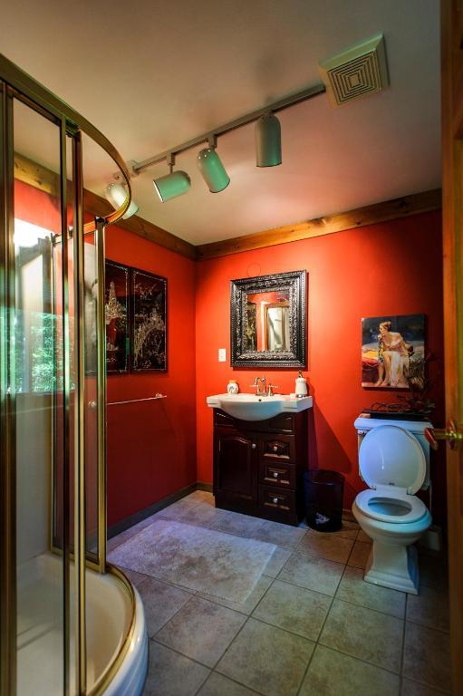 Queen Suite